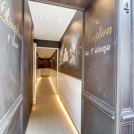 Отель Montmartre Clignancourt