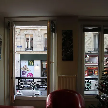 Montmartre Clignancourt Отель
