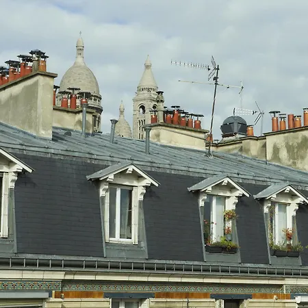 Отель Montmartre Clignancourt Париж
