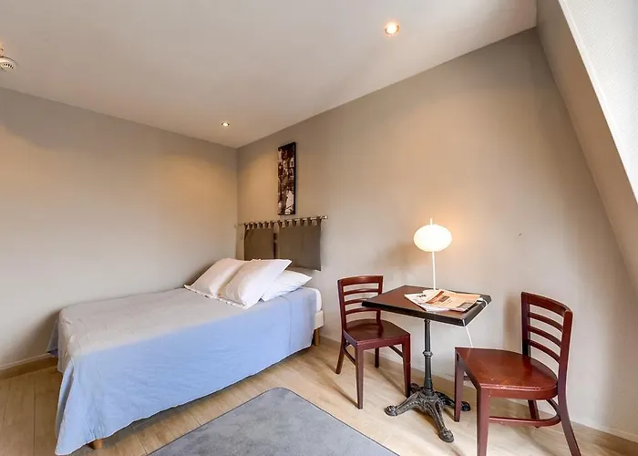 Montmartre Clignancourt Hotel *