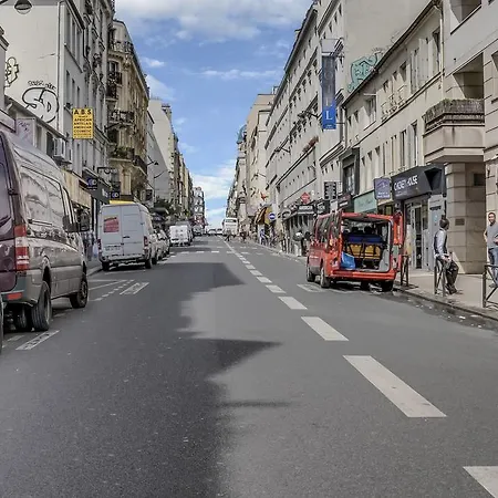 Montmartre Clignancourt ホテル *