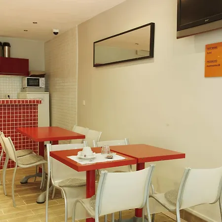 Montmartre Clignancourt Paris