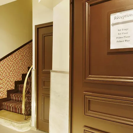 Montmartre Clignancourt Hotel