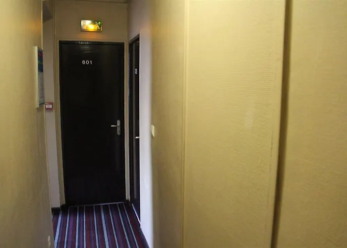 Montmartre Clignancourt Hotel
