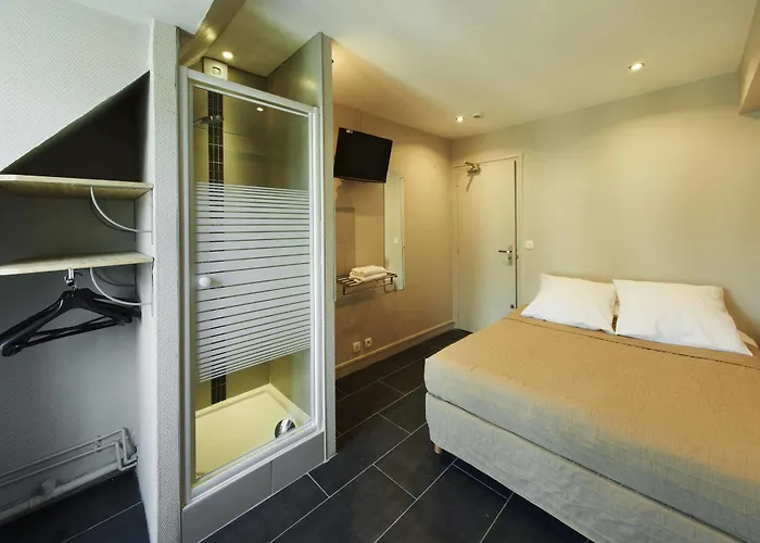 Montmartre Clignancourt Hotel *